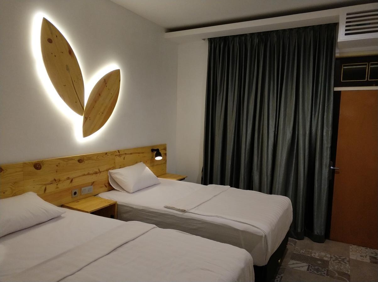 Diaga Grha Hotel Джок'якарта Екстер'єр фото